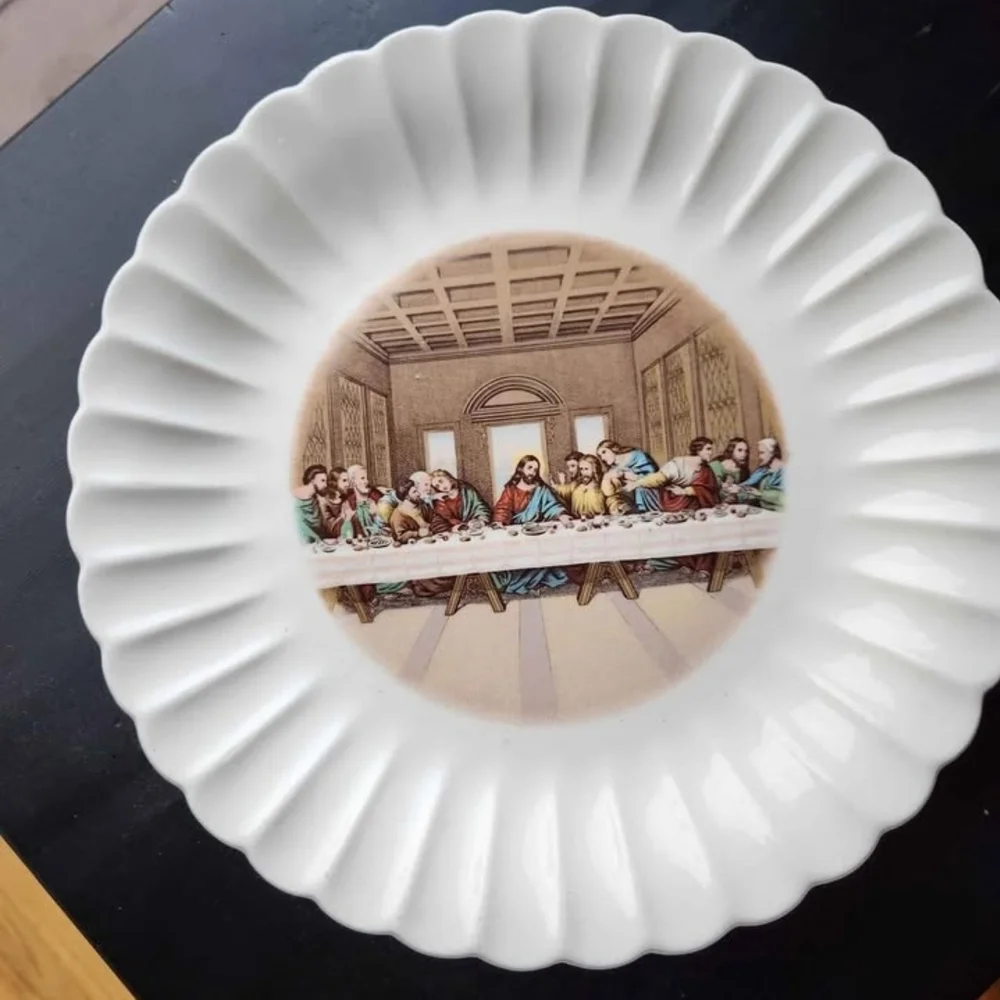 White Ceramic Dinnerware Plate with Fluted Edge